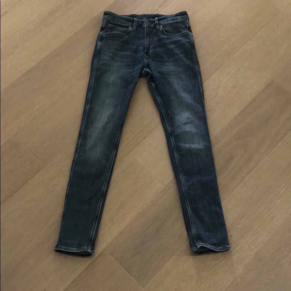 Blue skinny jeans